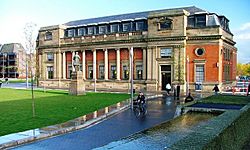 Middlesbrough Central Library - geograph.org.uk - 279412.jpg