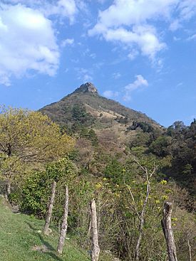 Peña de Cayaguanca.jpg