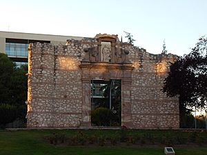 Archivo:Puerta del Convento de las Dominicas de Altagracia de Ciudad Real