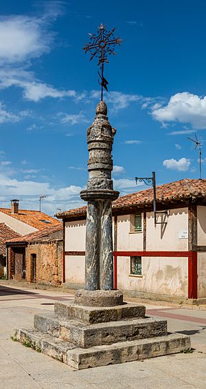 Archivo:Rollo de Justicia, Rioseco de Soria, Soria, España, 2017-05-26, DD 83