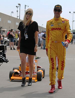 Archivo:Ryan Hunter-Reay - 2015 Indianapolis 500 - Stierch