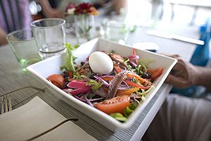 Archivo:Salade niçoise