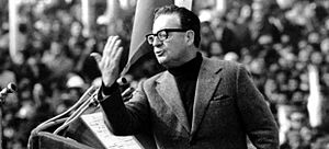 Archivo:Salvador Allende en discurso