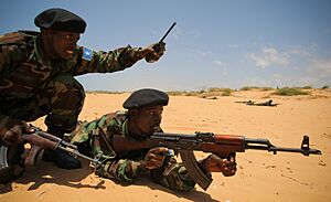 Archivo:Somali National Army Training Pass-out Parade 08 (7092793865)