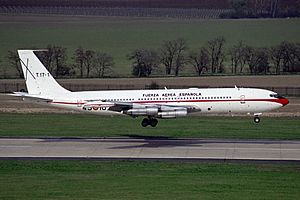 Archivo:SpAF Boeing 707-331B(KC)