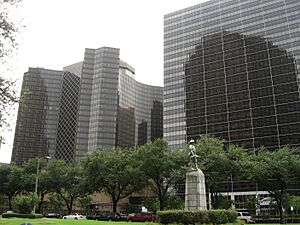 Archivo:Spanish American War Memorial at Loyola and Poydras, New Orleans, Louisiana