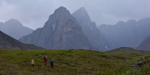 Archivo:Thunder Valley. Gates of the Arctic National Park, Brooks Range, Alaska