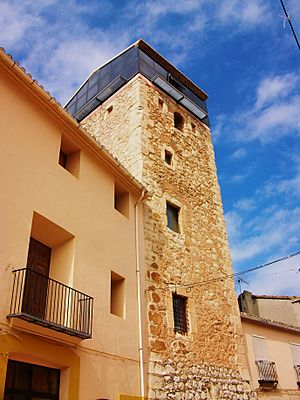 Archivo:Torre medieval de l'Alcalalí