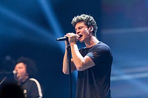 Archivo:Wincent Weiss - 2018111220420 2018-04-21 30 Jahre Radio Regenbogen - Sven - 1D X MK II - 1507 - B70I5685