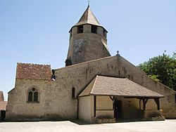 Église de Louchy Montfand.JPG