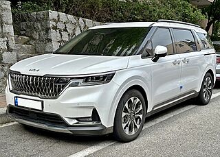 0 Kia Carnival (KA4) 1.jpg