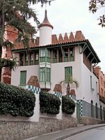 219 Casa Sastre i Marquès, c Cardenal Vives i Tutó 29-35 (Barcelona).jpg