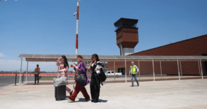 Archivo:Aeropuerto TPQ lado aire