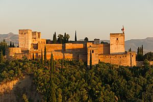 Archivo:Alcazaba, Alhambra, Granada, Spain