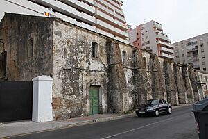 Archivo:Antiguo almacén de abastos, Ceuta