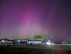 Archivo:Aurora Borealis from Osage Beach, MO