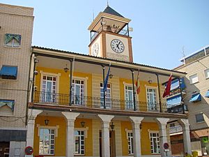 Archivo:Ayuntamiento de Morata de Tajuña