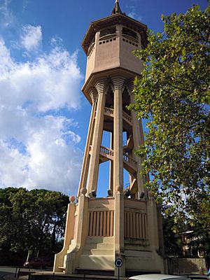 Archivo:Cos sencer Torre de l'Aigua (Sabadell)