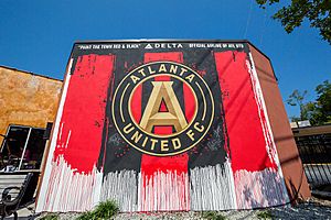 Archivo:Delta, Atlanta United paint the town (36339801080)