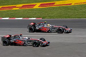 Archivo:Hamilton + Alonso 2007 Canada