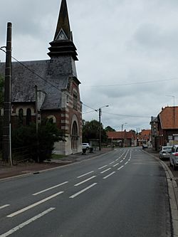 Hendecourt-lès-Cagnicourt - Grand Rue.JPG