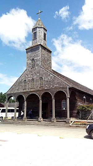Archivo:Iglesia de Achao 