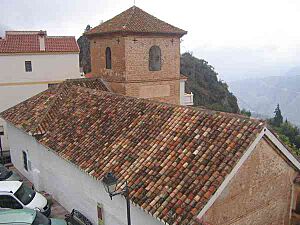 Archivo:Iglesia de Lentegí