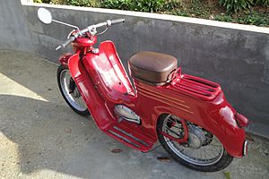 Archivo:Jawa555deluxe