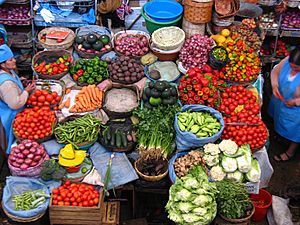 Archivo:Mercado en la ciudad de Sucre Bolivia