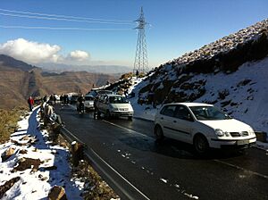 Archivo:Moteng Pass - panoramio
