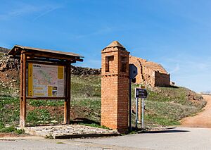 Archivo:Peirón de San Roque, Aldehuela de Liestos, Zaragoza, España, 2018-04-05, DD 29
