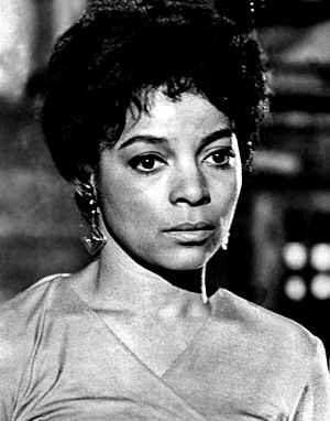 Archivo:Ruby Dee - 1972
