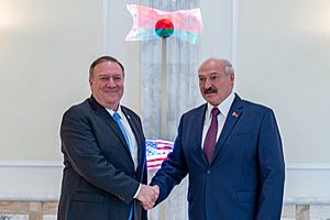 Archivo:Secretary Pompeo Meets With Belarusian President Lukashenko (49473696691)