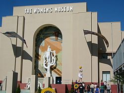 Archivo:The Women's Museum in Dallas, Texas