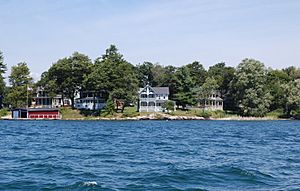 Archivo:Thousand Island Park-Victorian Homes