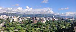 Vista de la ciudad desde las urbanizacion las chimeneas..jpg