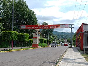 Archivo:Boulevard Junta de Zitácuaro