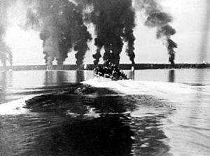 Archivo:Burning oil wells at Seria (Brunei) 1945