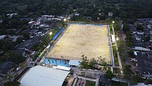 Archivo:Cancha Salim Gacham