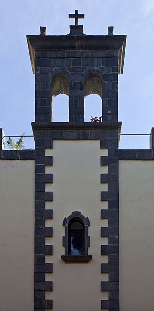 Archivo:Capilla de la Orden Tercera y Convento Franciscano, Santa Cruz de Tenerife, España, 2012-12-15, DD 01