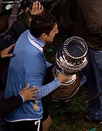 Archivo:Cebolla Rodriguez with CA trophy