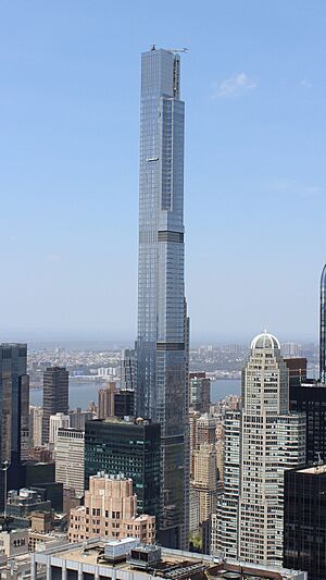 Archivo:Central Park Tower April 2021