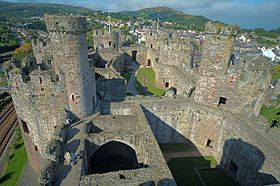Archivo:Conwy Castle (HDR) (8074244388)