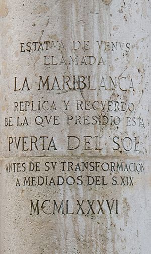 Archivo:Estatua de la Mariblanca - 02