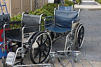 Archivo:FEMA - 38018 - Wheel chairs ready for patients in Louisiana