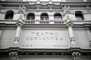 Archivo:Fachada del Teatro Nacional Cervantes (44458621220)