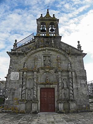 Archivo:Igrexa de Santiago de Traba, Laxe