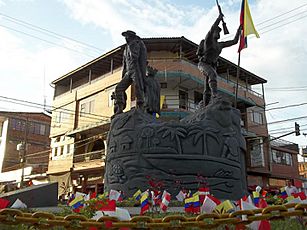 Archivo:Monumento al Centenario, Puerto Asís - 2012