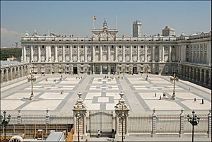 Archivo:Palacio Real (Madrid) 18