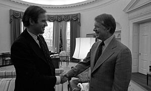 Archivo:President Jimmy Carter with Senator Joe Biden